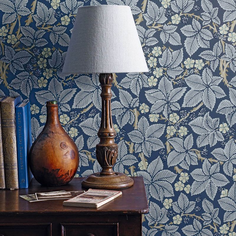 Morris & Co Bramble Wallpaper